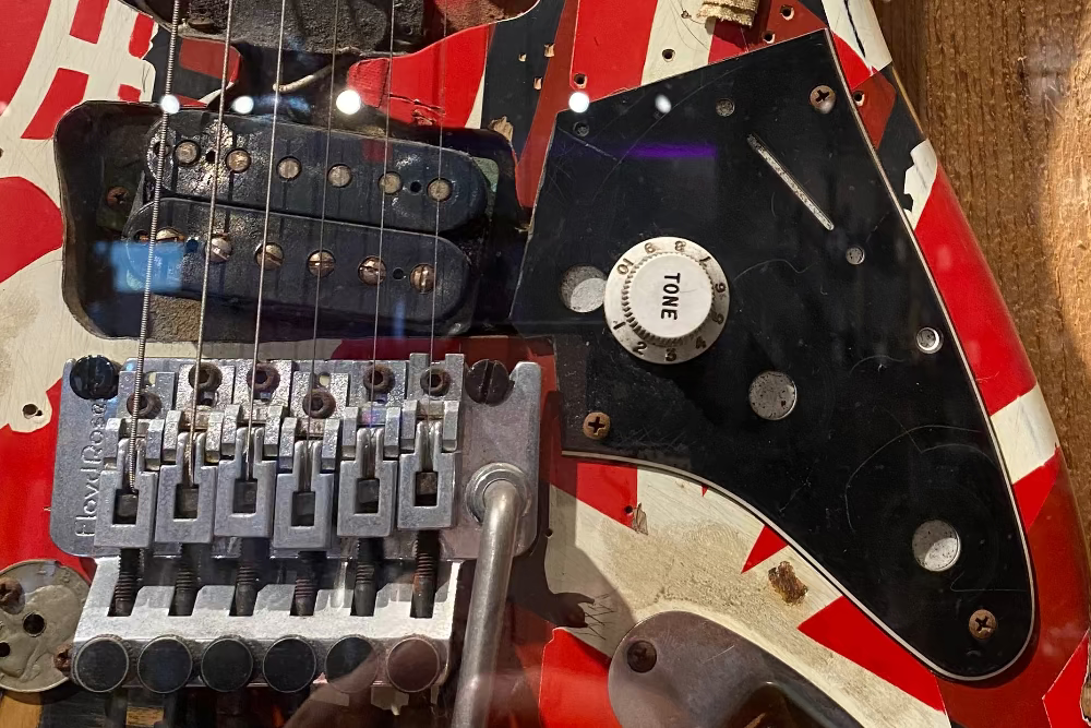 The ultimate Eddie // Frankenstrat Wiring Harness | ObsidianWire
