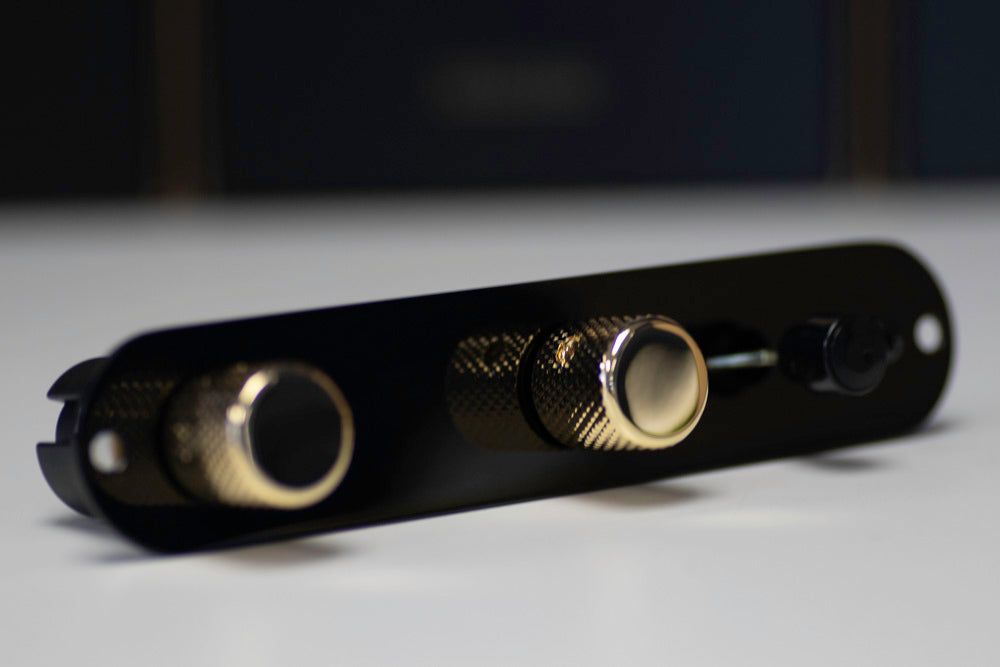 Travaux sur mesure : Plaque de contrôle chargée pour Tele®