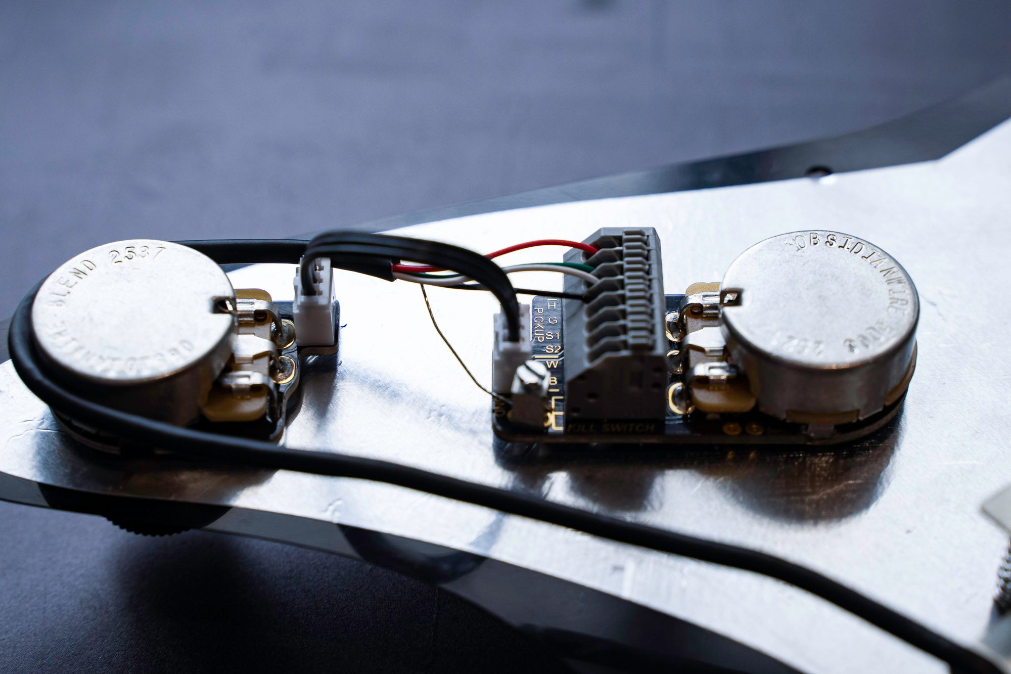 Custom Shop: HSS Loaded Pickguard für Strat®