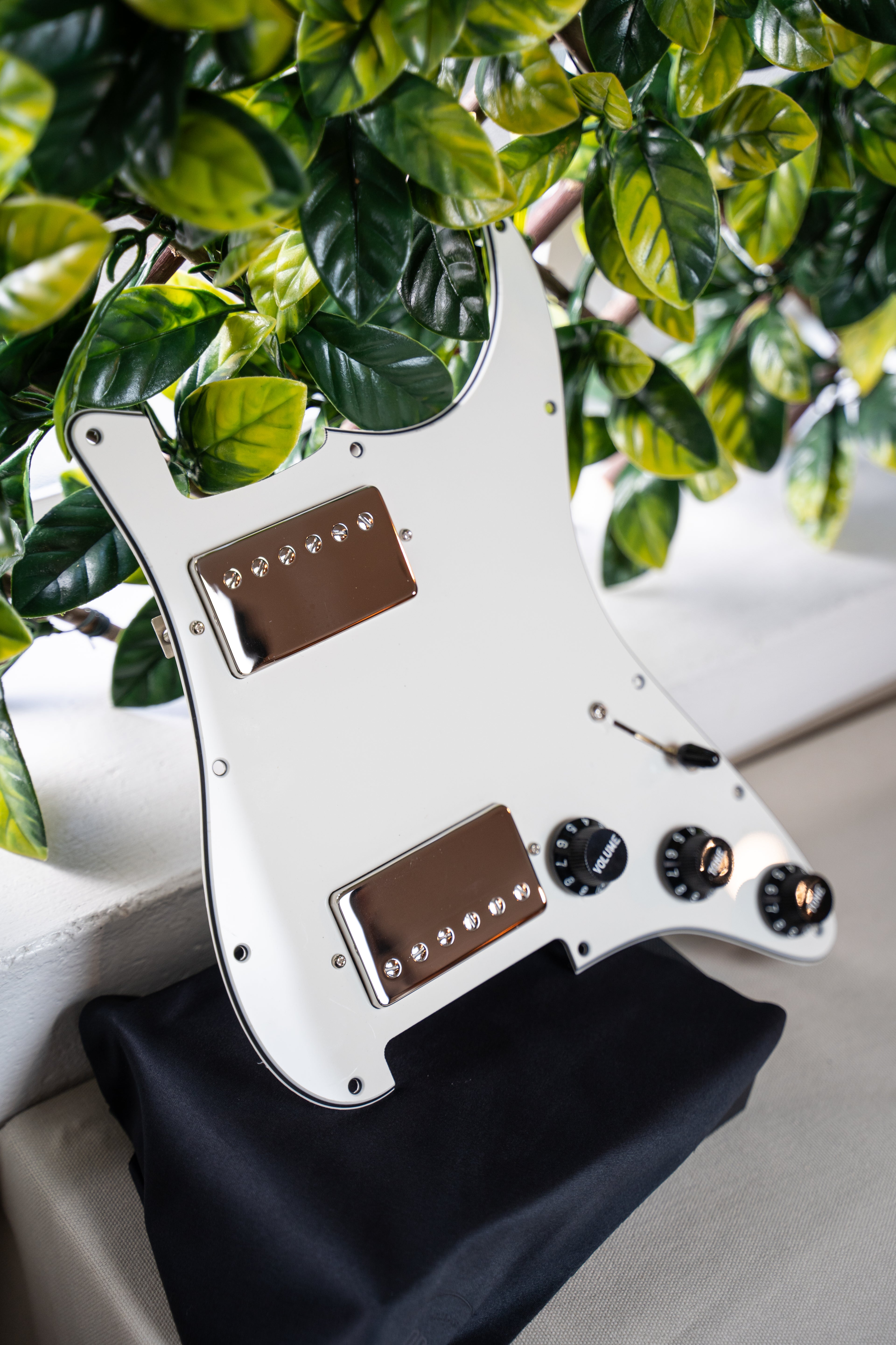 Custom Works: HH Loaded Pickguard for Strat®